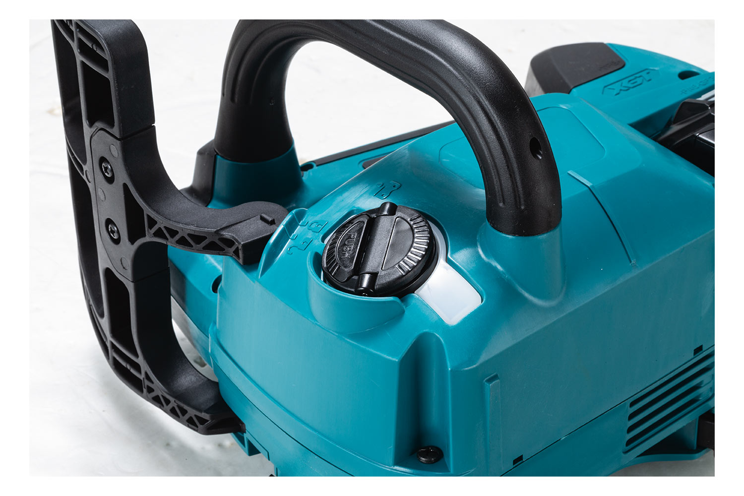 Makita UC004G XGT 14" Top Handle Chainsaw Kit