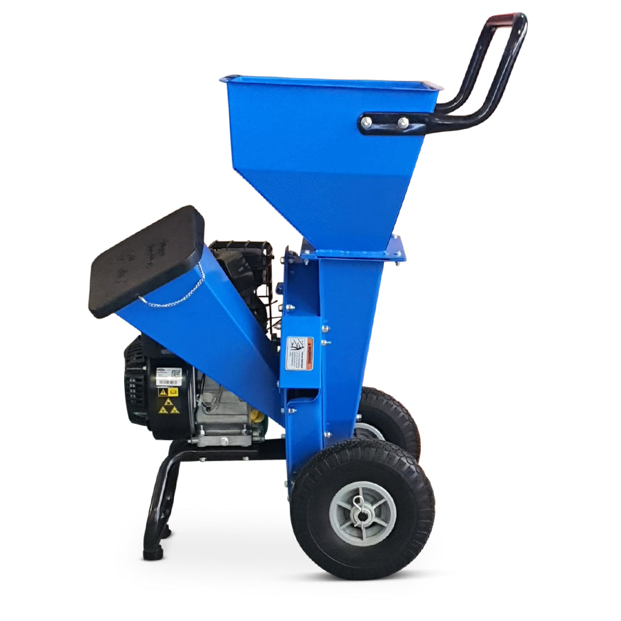 Landworks LCE19 Chipper Shredder, 3.0" Capacity, Briggs & Stratton XR950 Engine!