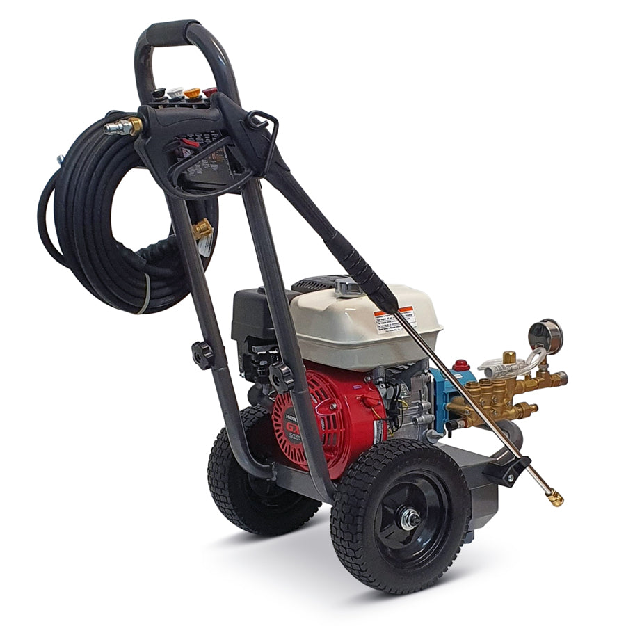 B E 3000 PSI Water Blaster Honda GX200 Engine, CAT Pump Unit