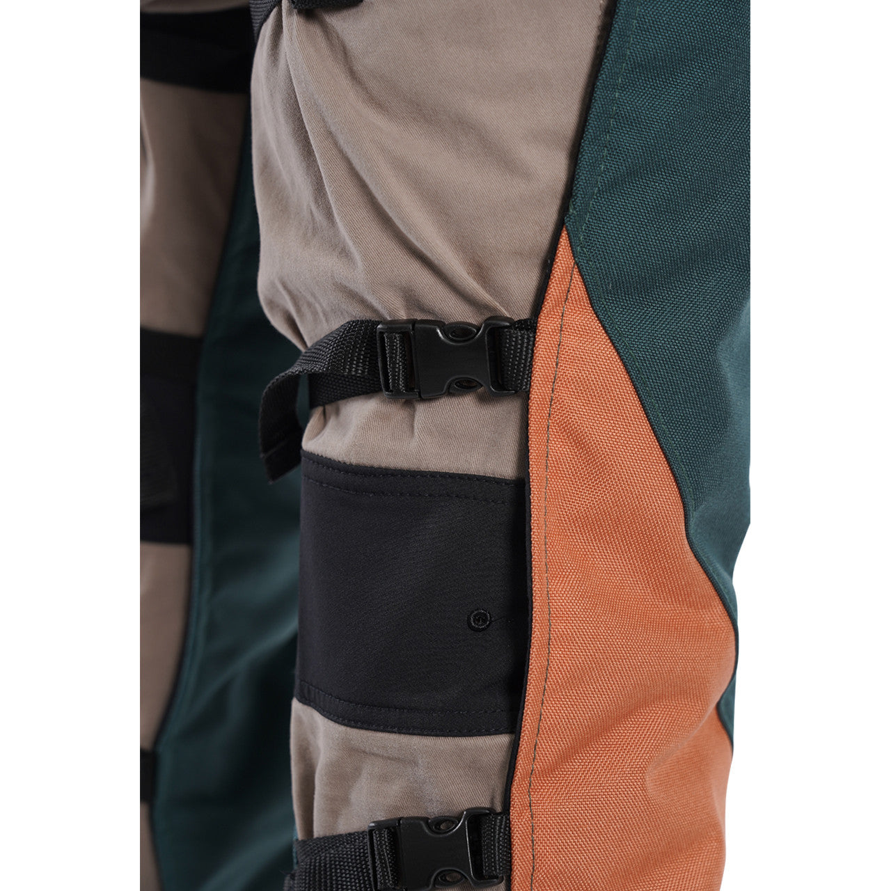 Clogger DefenderPRO Clipper Chainsaw Chaps - Large (41" Leg Length)